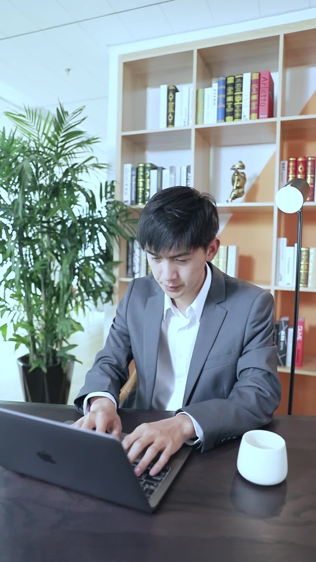 夏季肠胃型感冒 这样DIY 香菜缓解堪比“藿香正气水”